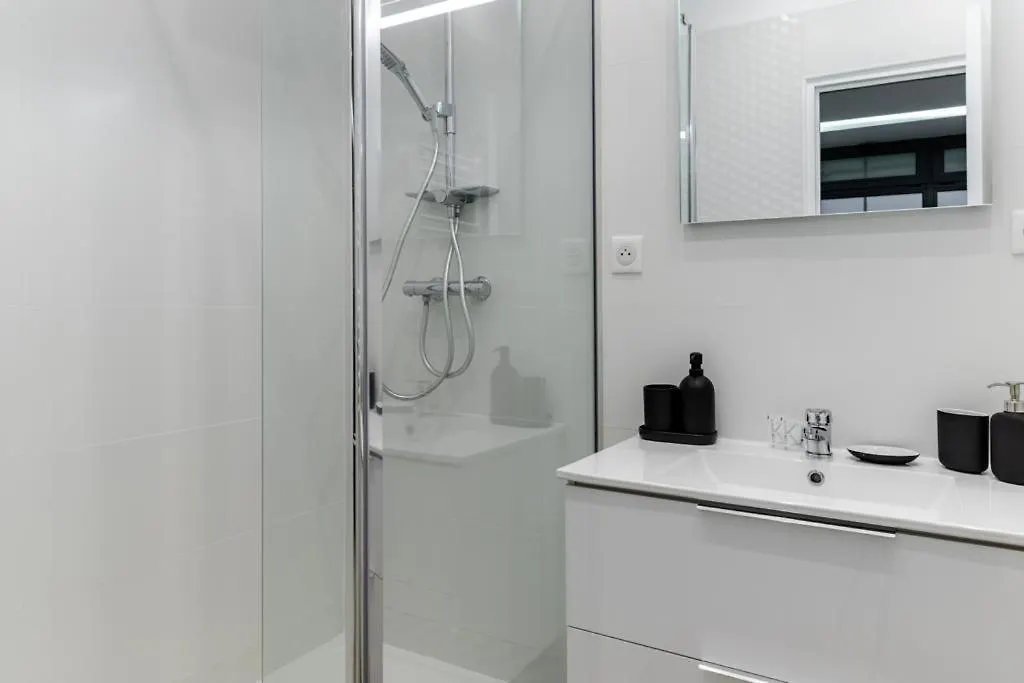 Hsh Batignolles Sauffroy Charming Apartment 8P Paris